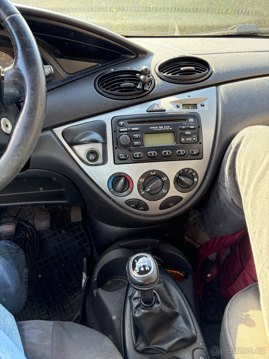 Ford Focus 1 - 9