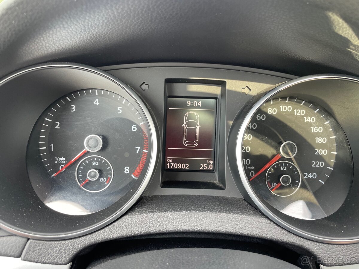 VW Golf VI 1.4 TSi r.v. 2010, serviska, bixenony, alcantara - 9