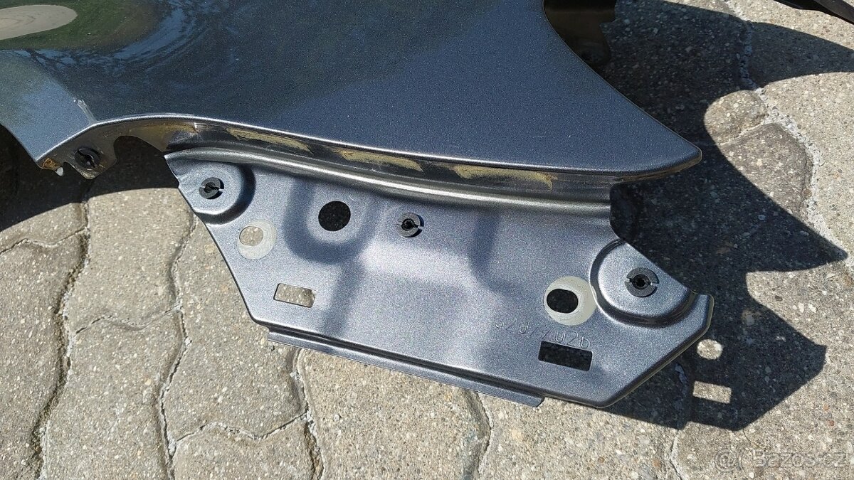 VW TOURAN 1 FACELIFT – BLATNÍK PRAVÝ PŘEDNÍ ŠEDÝ - 9