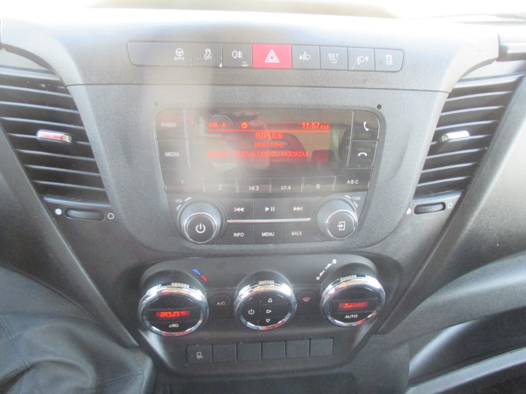 Iveco Daily 35C16, 136 600 km - 9