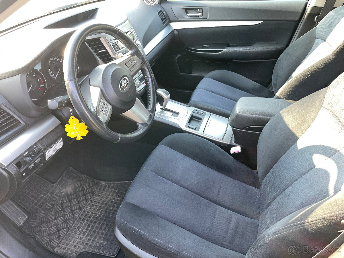 Subaru Outback 2.5I 4x4 automat benzín - 9