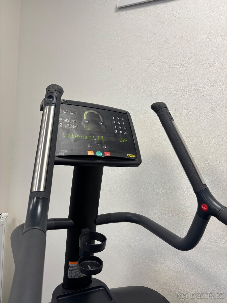 Technogym 1000 LED step - 9