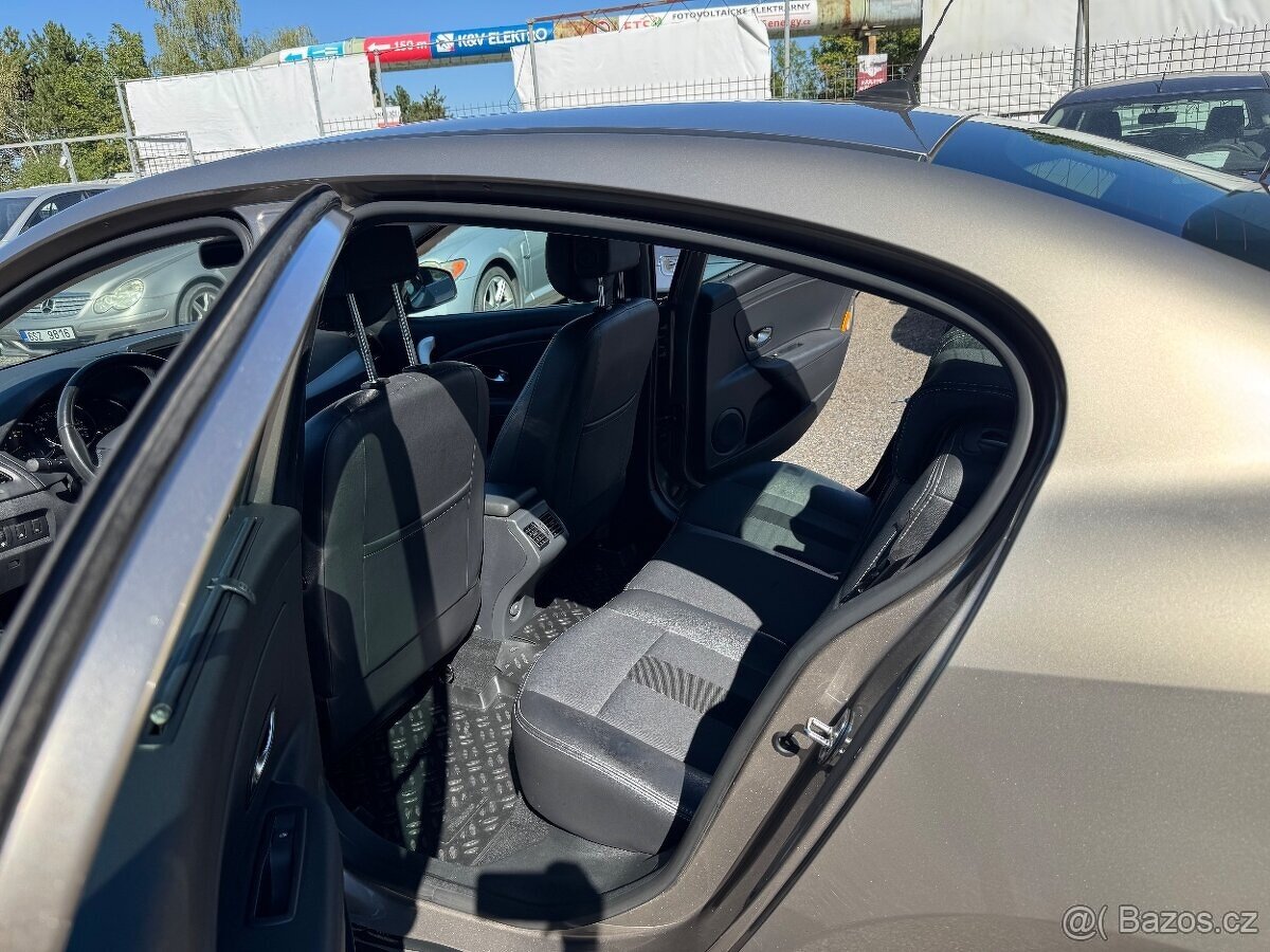Renault Fluence 1.6i 16V 81 kW - 9