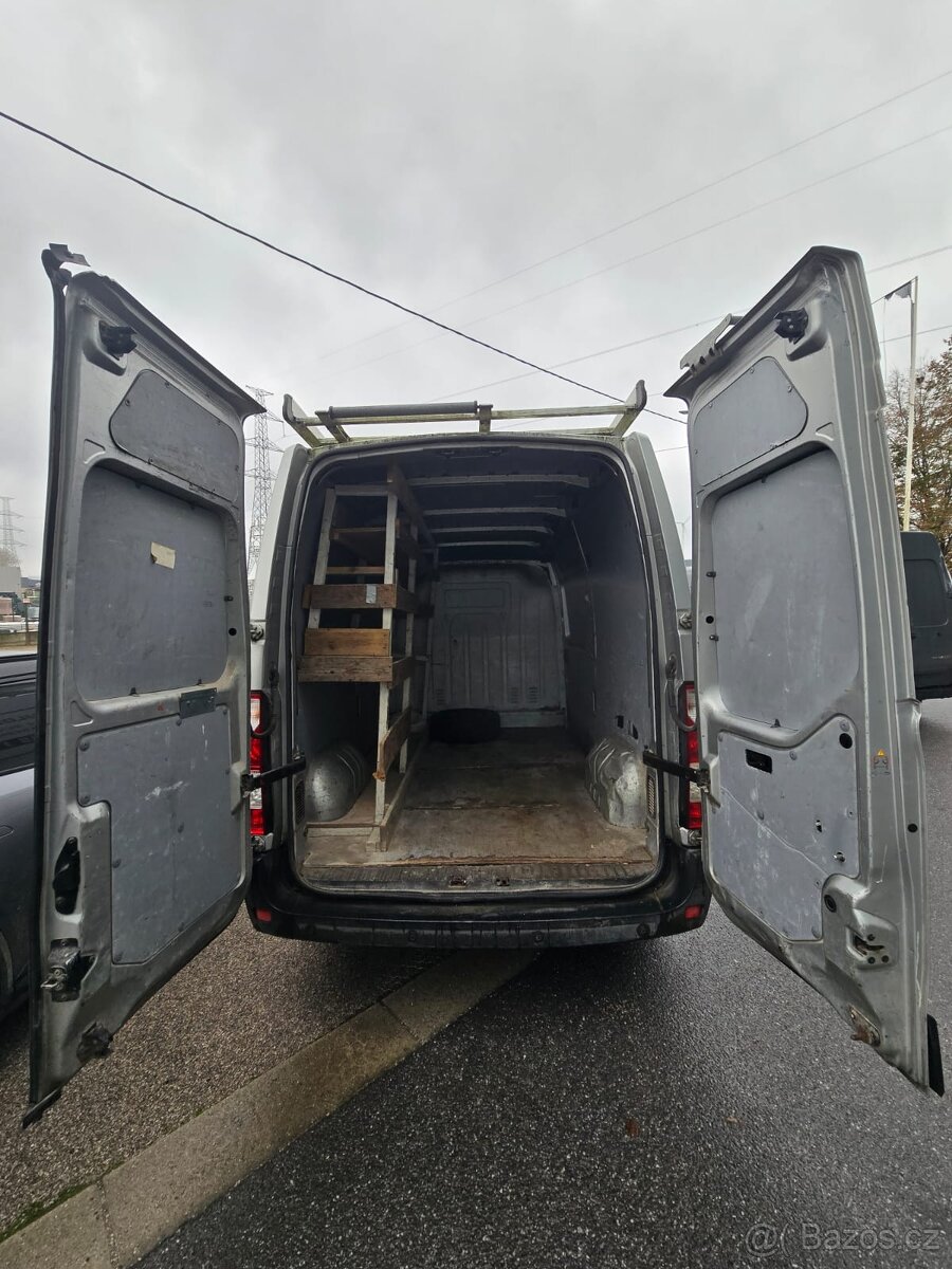 RENAULT MASTER 2,3 dci 92 kw 6 st. manuál 2013 - 9