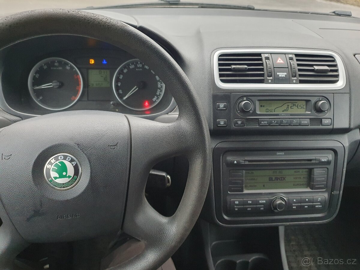 Škoda Roomster 1.4i nová stk - 9