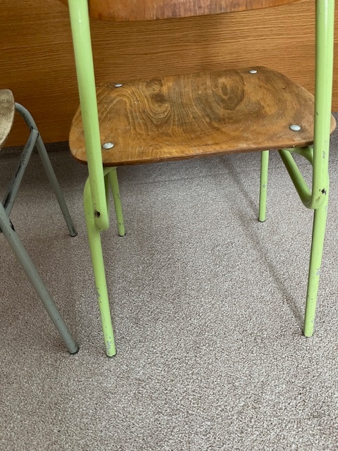 2 x stará, malá židlička - 9