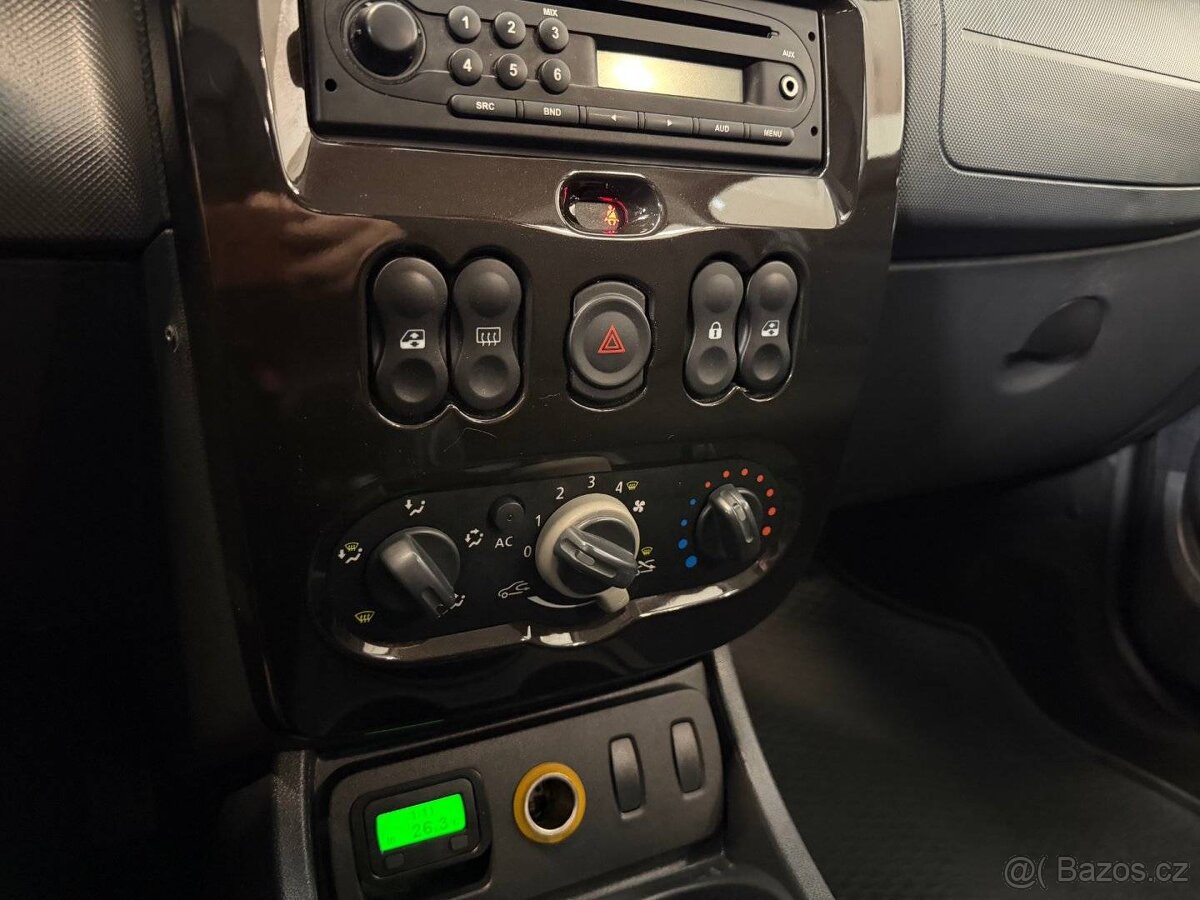 Dacia Duster, 1.6 16V Laureate/SERV.KN./TZ - 9