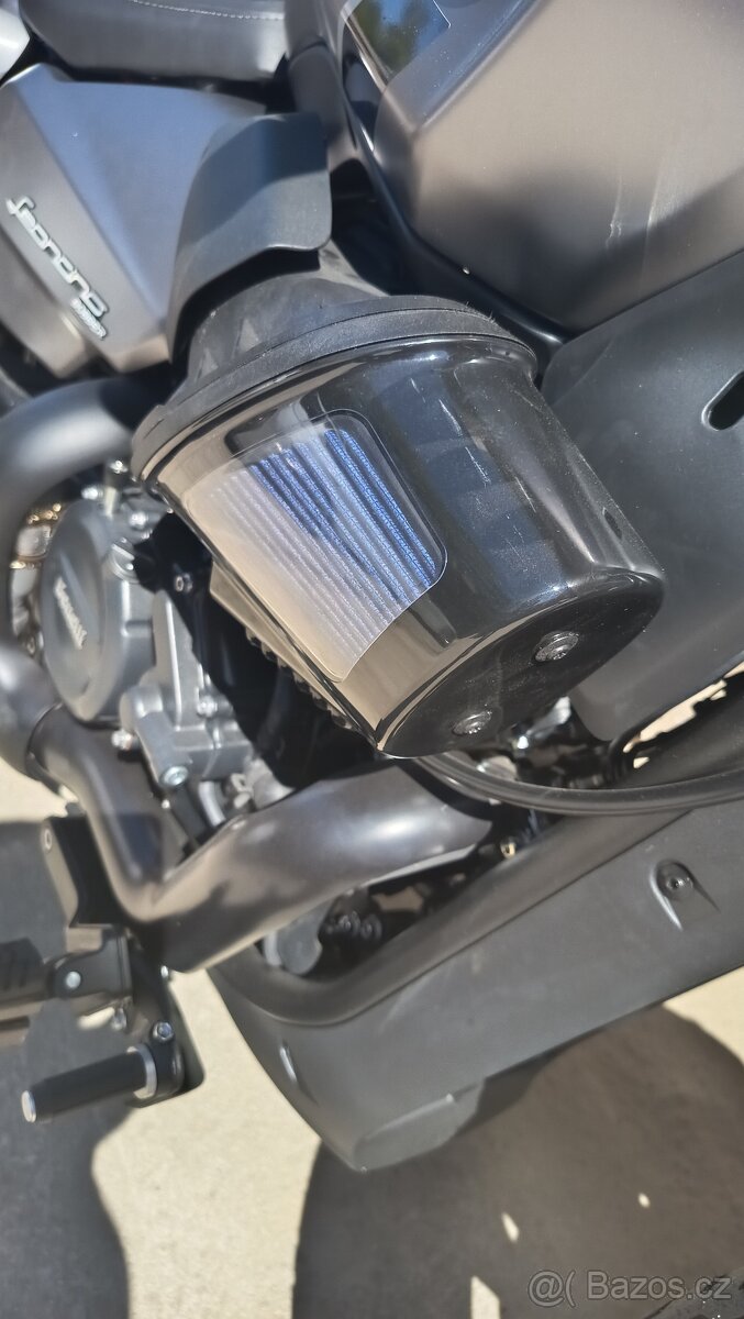 Benelli Leoncino Bobber 400 - 9