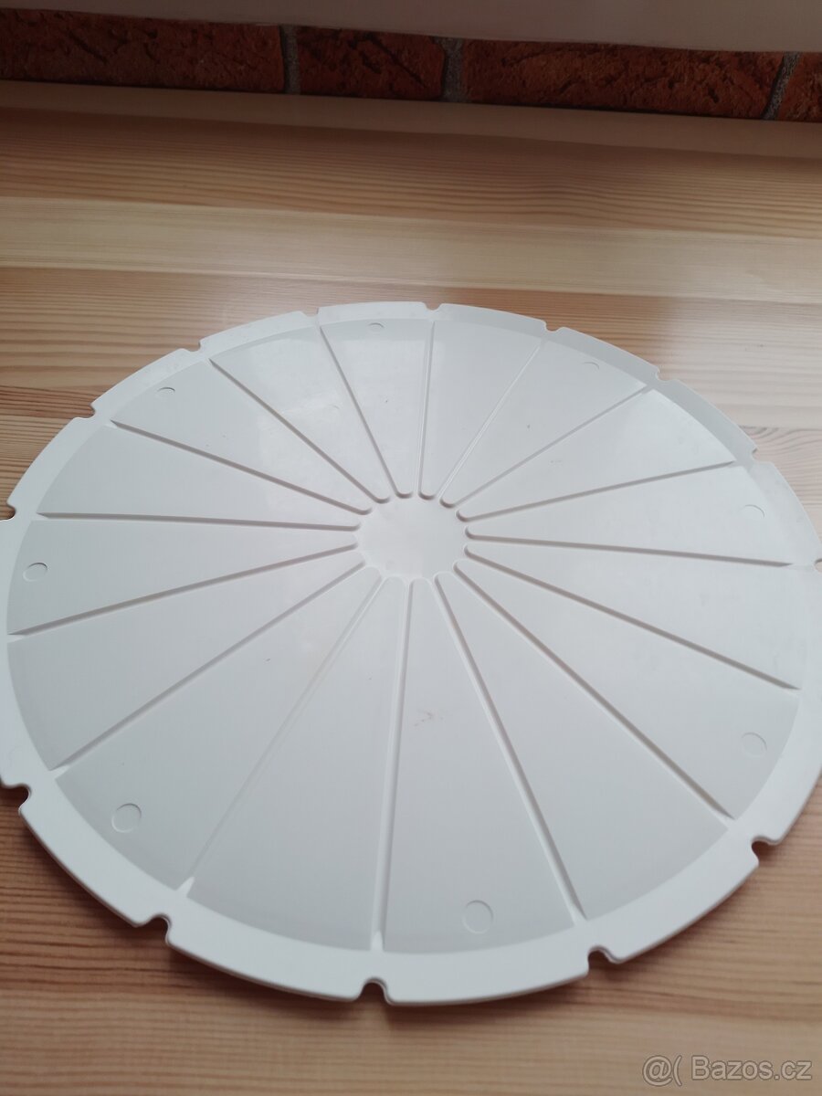 vintage doza,vintage velká krabice na dort,vintage cedník - 9