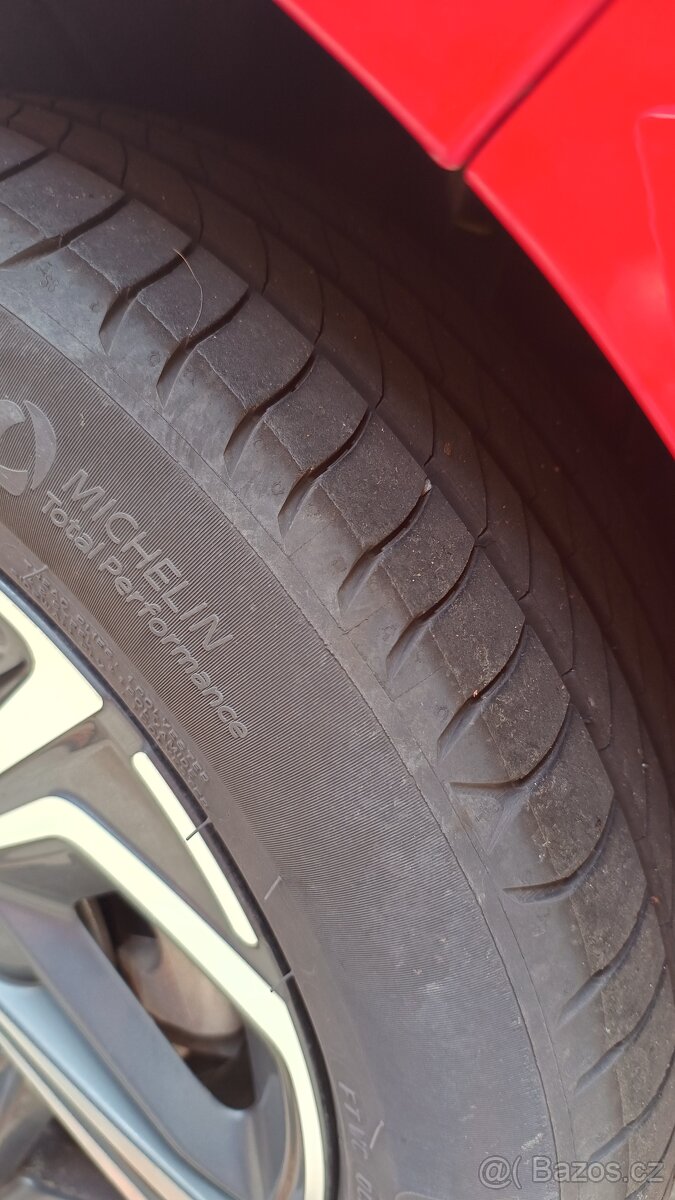 Hyundai i30 1.5DPi 81kw HB - 9