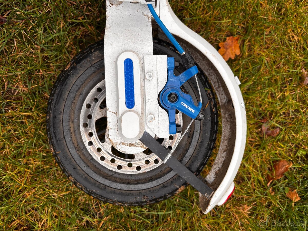 Elektrokoloběžka GoGen - 9