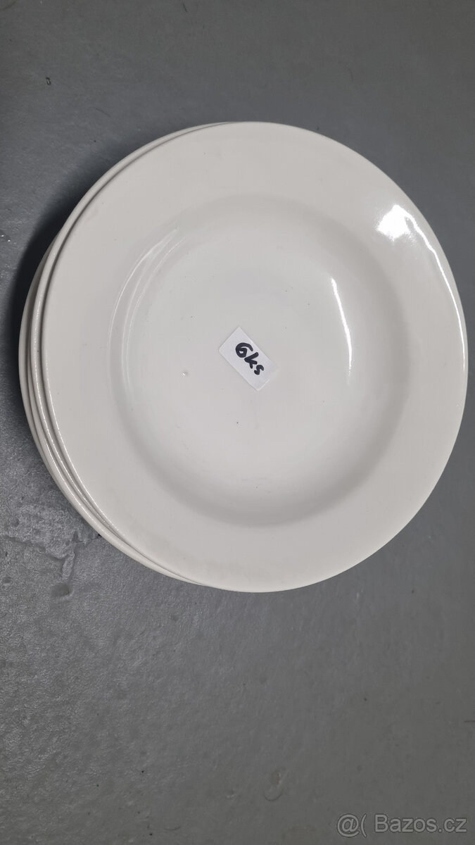 Sada talířů - 9