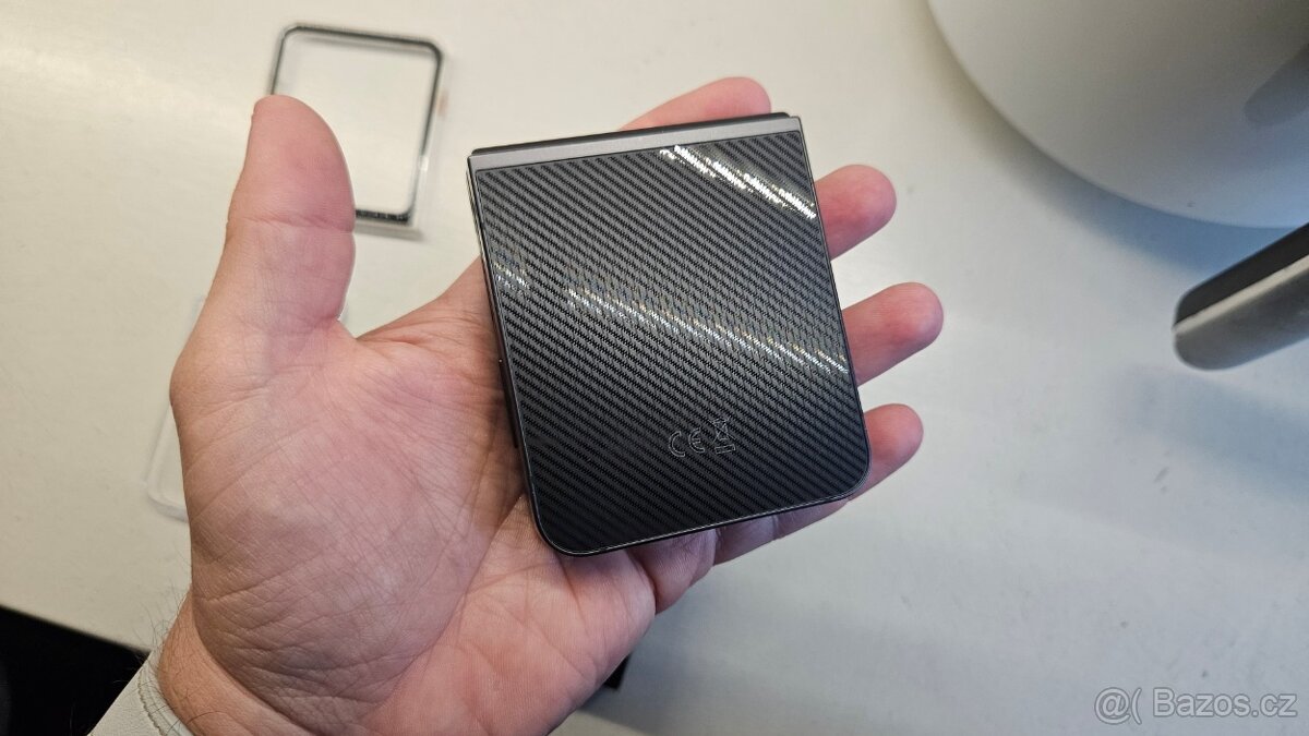 Samsung Galaxy Z Flip 6 256GB - aj vymením - 9