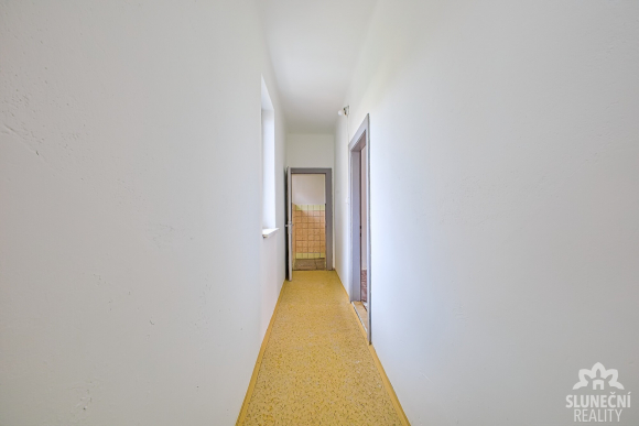 Prodej rodinného domu, 391 m², Strání - 9