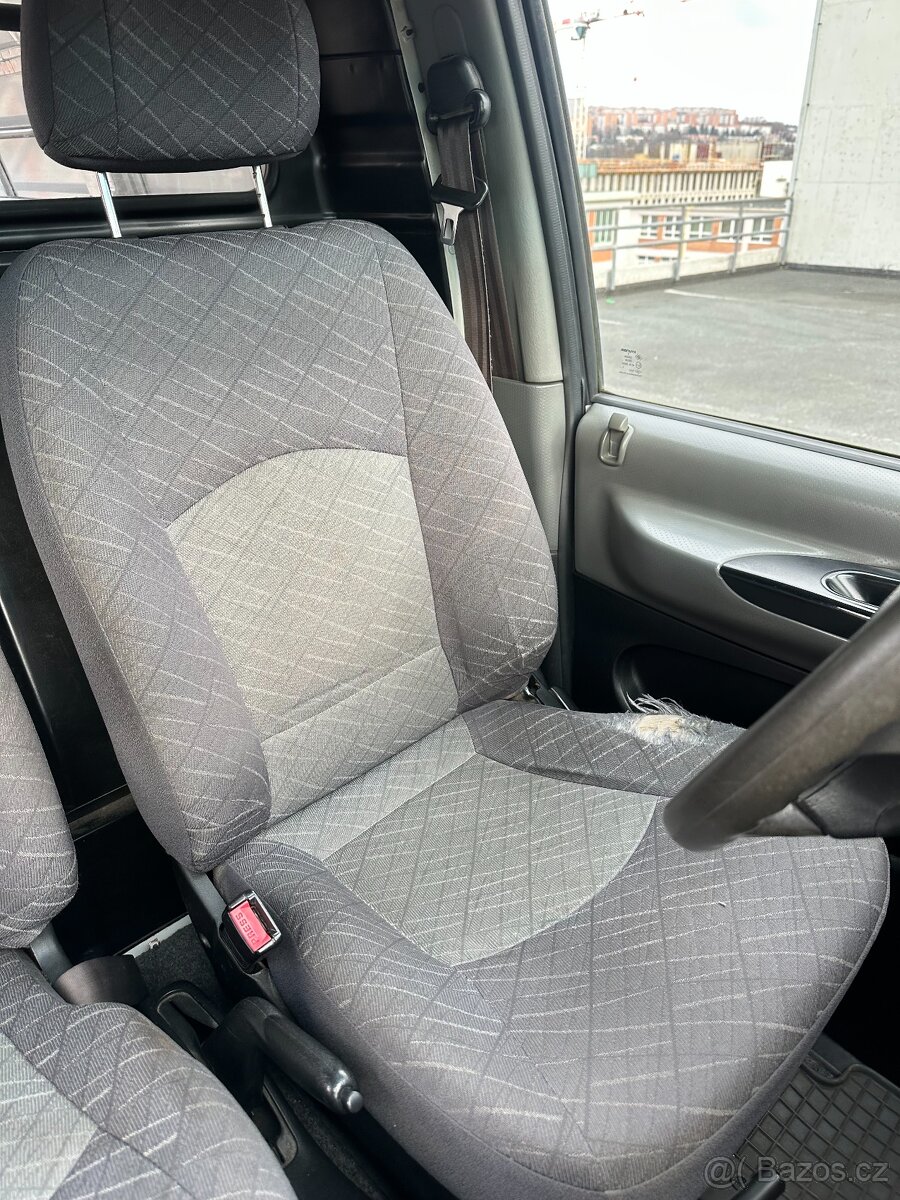 HYUNDAI H1 2.5 TDi 103kW / 3 místa / 197.000 KM / CENTRAL / - 9