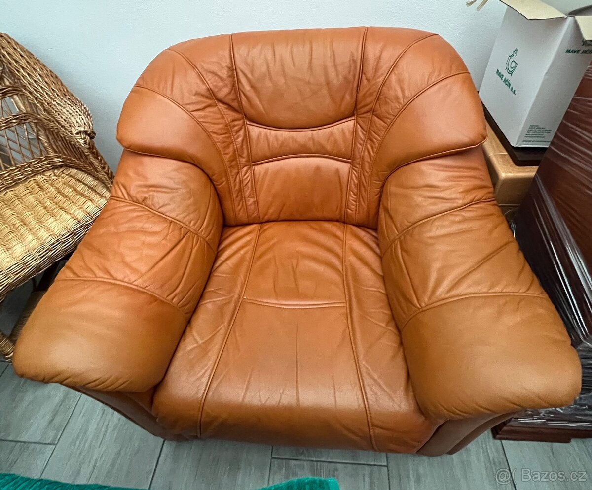 Kožená sedačka+ 2x křesla - 9