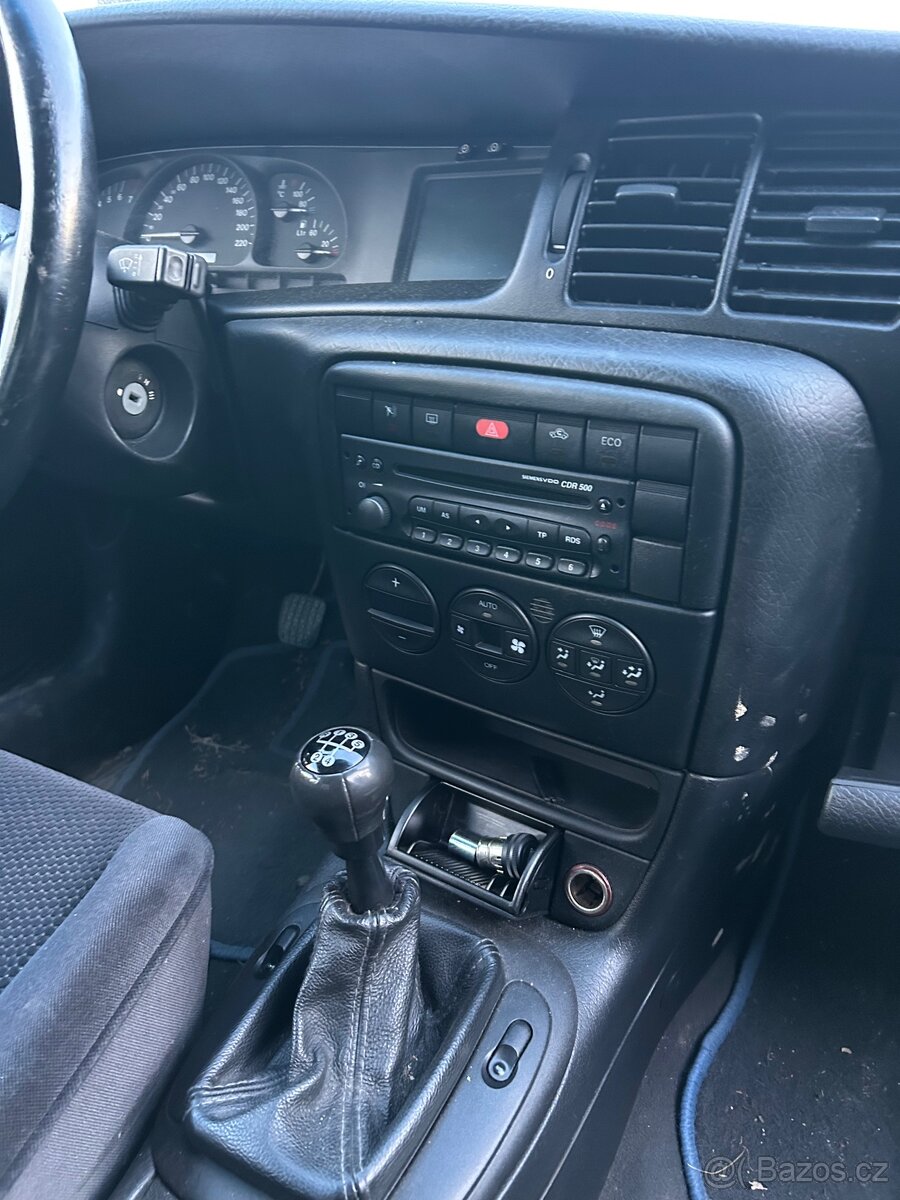 Opel Vectra B Díly - 9