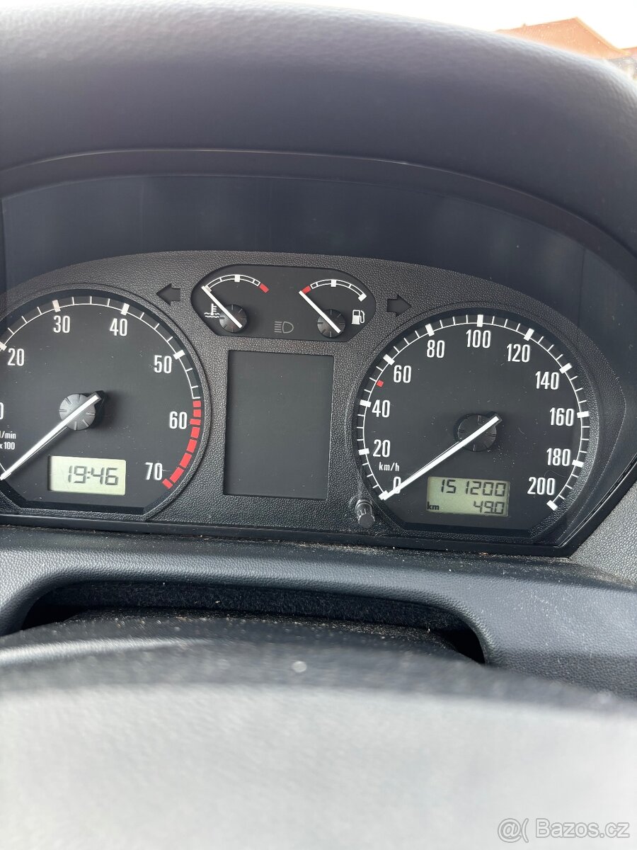 Škoda Fabia 1.4mpi 2000 - 9