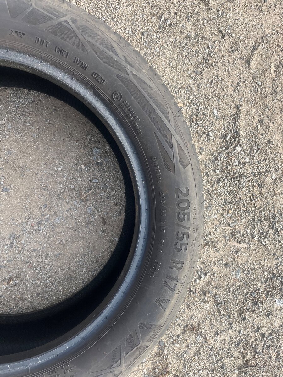 Pneu 205/55/17 - 9
