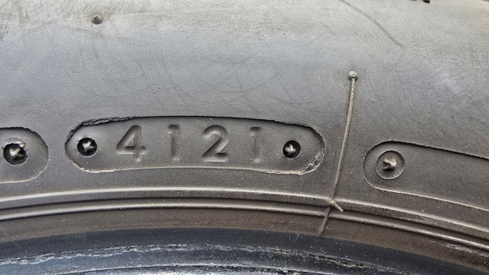 Letní pneu 215/55/17 Bridgestone - 9