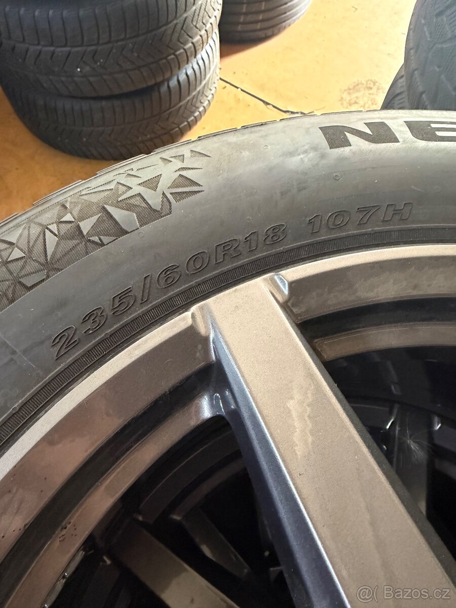 Zimní 235/60r18 Nexen - 9