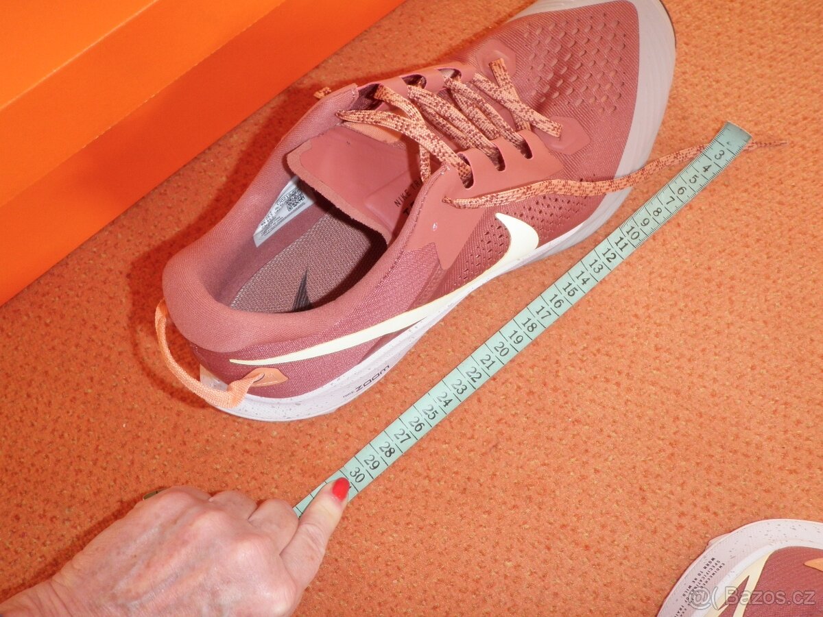 pánské botasky zn. Nike - vel. 45,5 - nové - 9