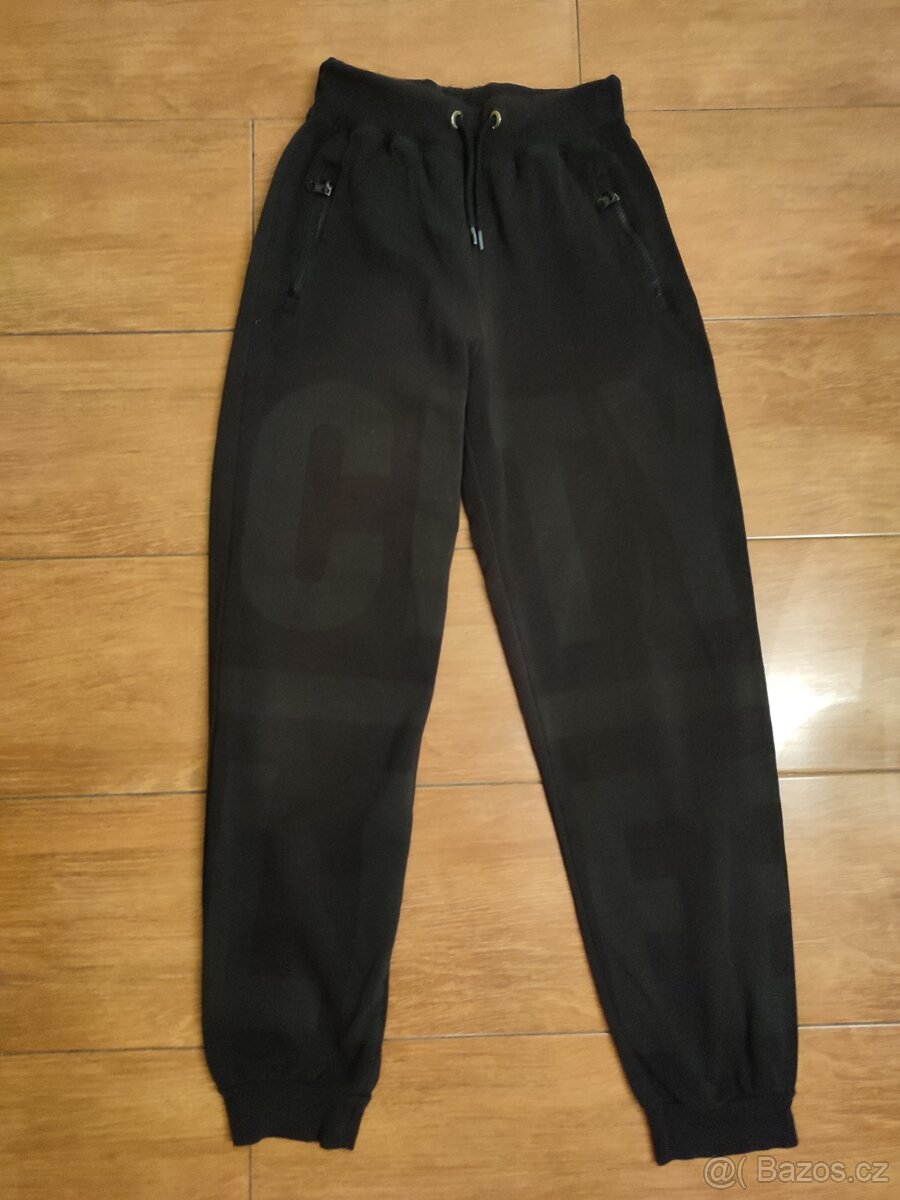 Tepláky chlapecké 158/164 v perfektním stavu - 9