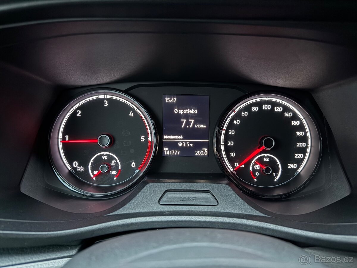 VW Transporter T6.1 ČR DPH 141 tis. km Barva Candy Multivan - 9