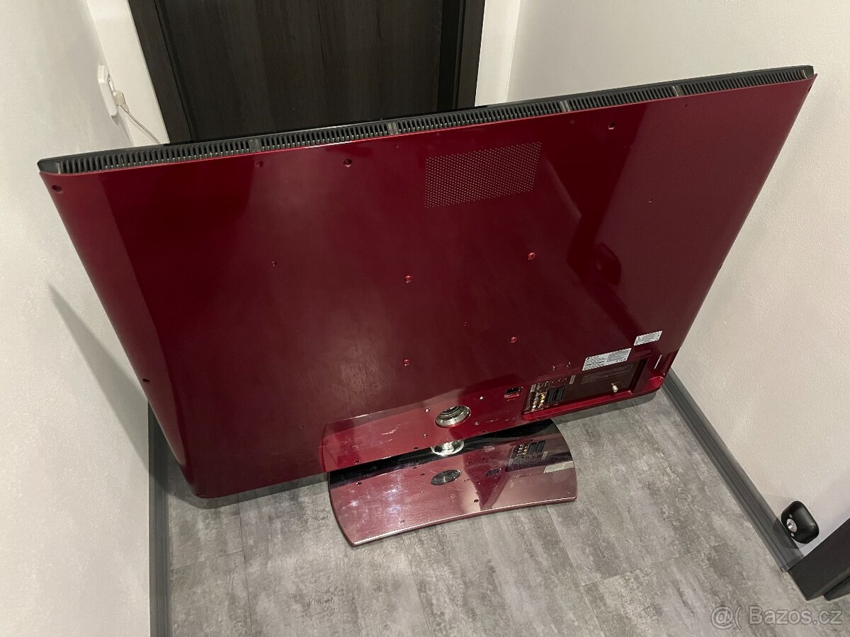 LCD televize LG 42LG6100 106cm - 9