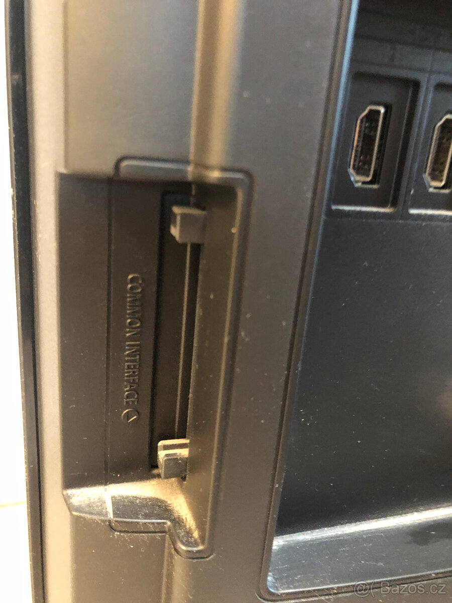 Televize Samsung LE32D400 LCD a set top box Evolveo Omega T2 - 9