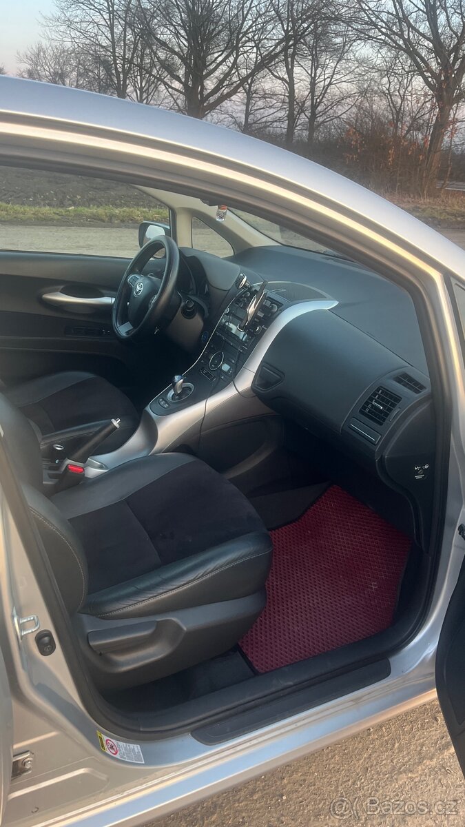 Toyota Auris Hybrid 1.8 Automat - 9