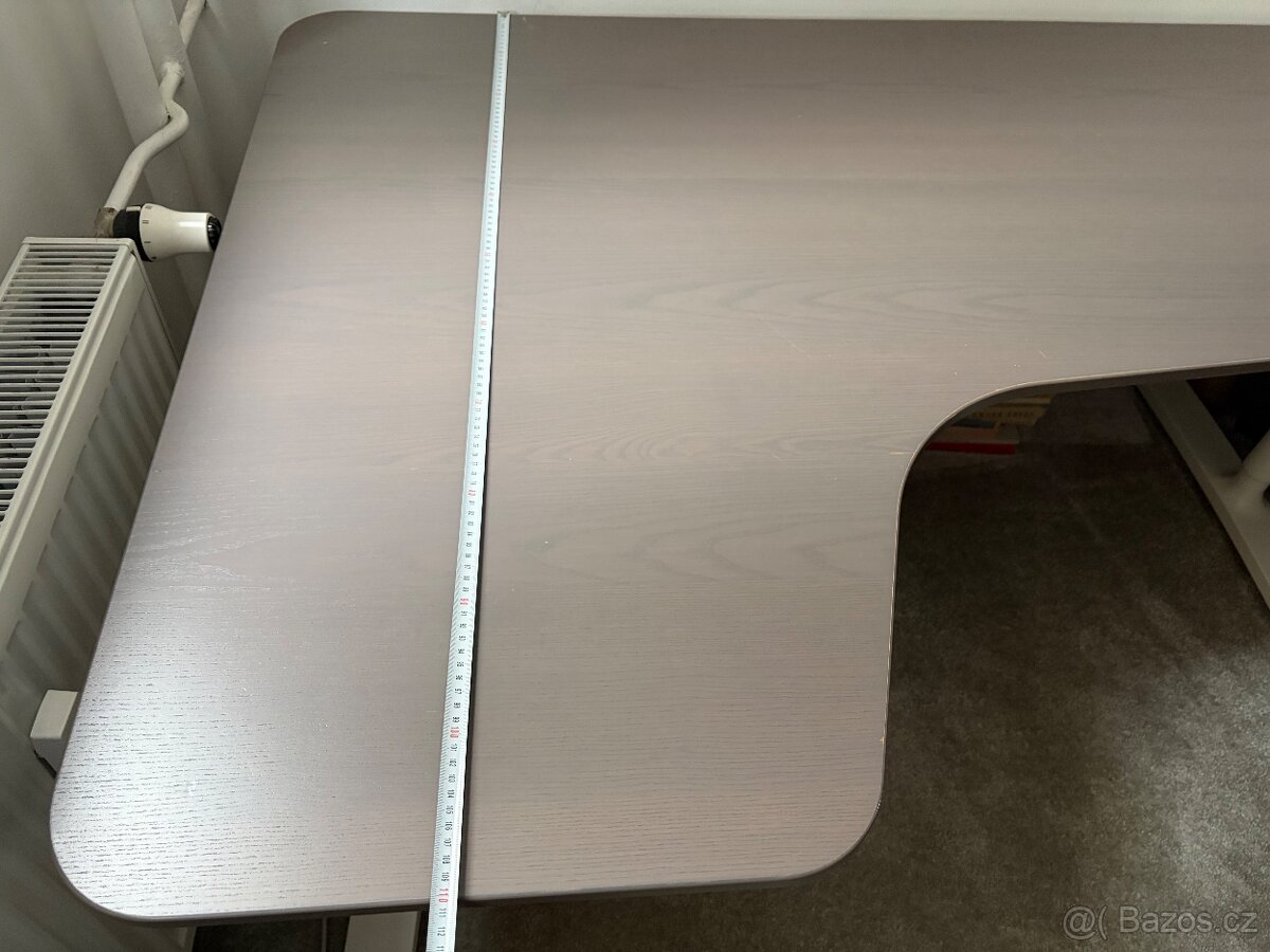 IKEA rohový psací stůl - 9