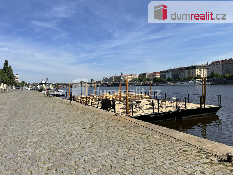 Pronájem bytu 1+kk 35 m2 P5 Smíchov po rekonstrukci loft cih - 9