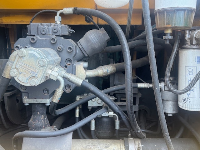 Kolový bagr Volvo EW140C - 9