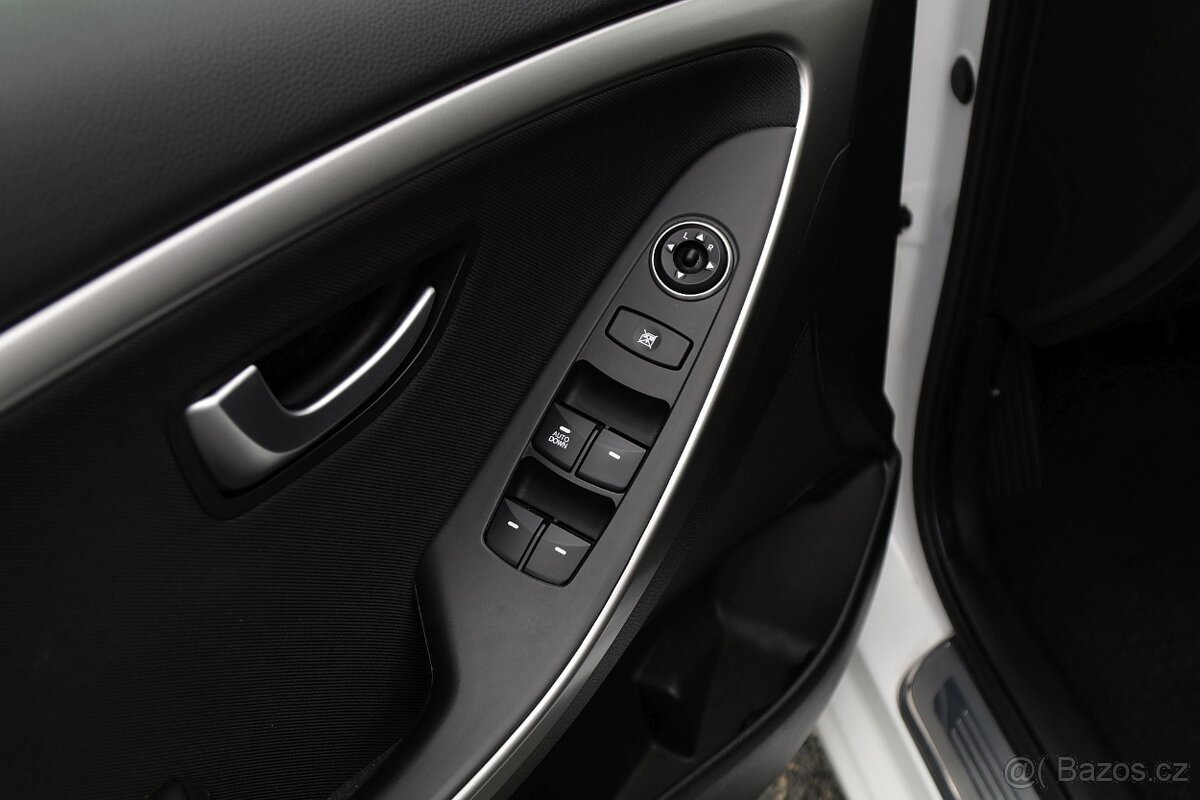 i30 Combi / 1.6 CRDi / Manual / 1.majitel / 76.000 km - 9