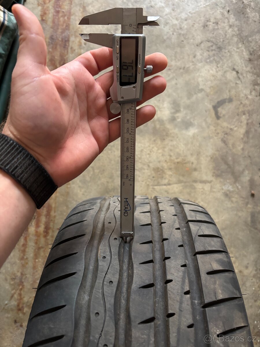 215/35 17 letní pneu Hankook - 9