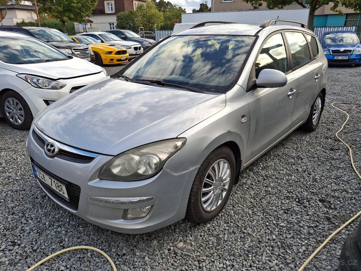 Hyundai i30 diesel 85kW 6 rychlostní Kombi - 9