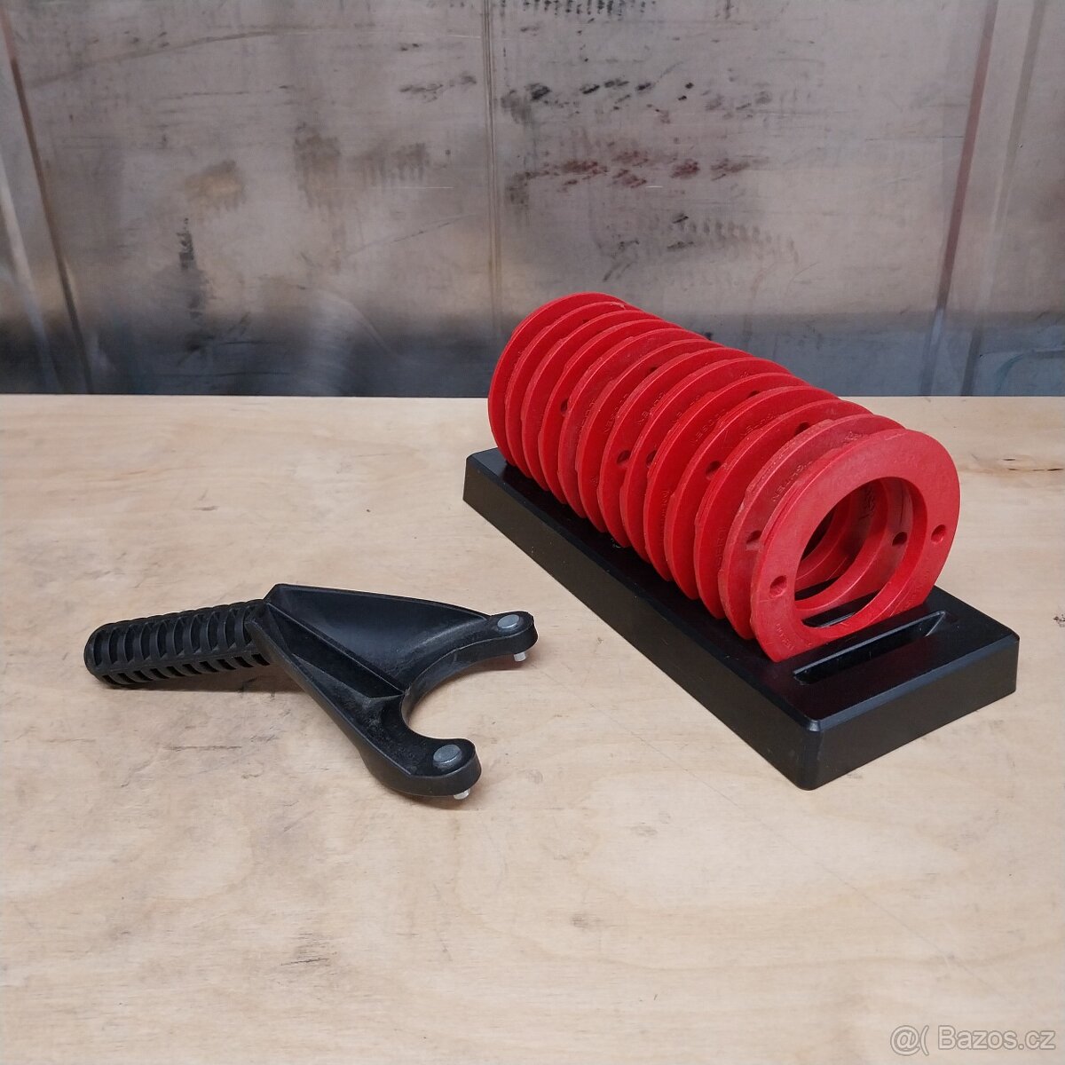 Zdvihací přípravek pro horní frézky - 9