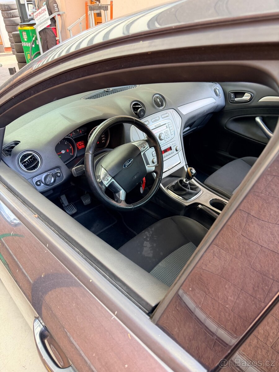 Ford Mondeo - 9