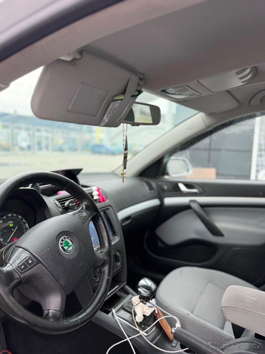 Prodám Škoda Octavia 2 DSG - 9