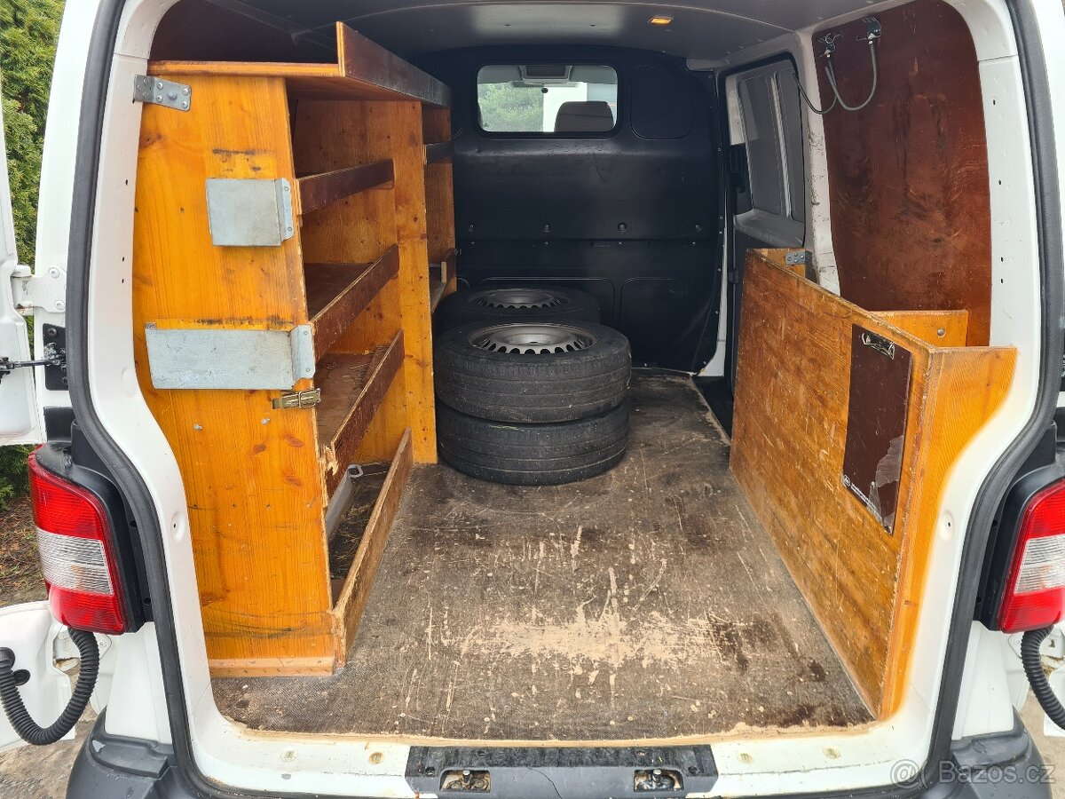 VW Transporter T5 2.0 TDi - 9