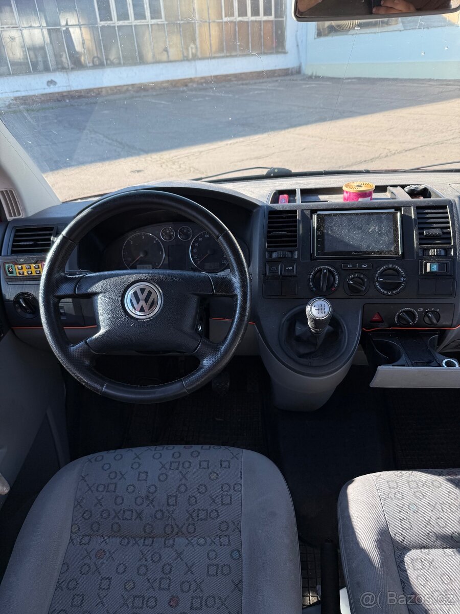 Predám odtahovku vw T5 - 9