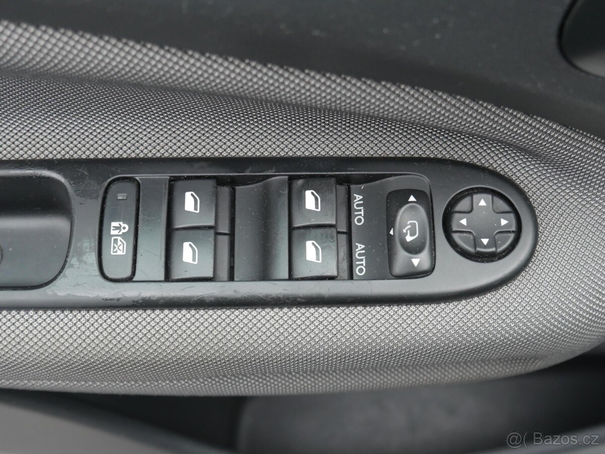 Citroën C3 Picasso 1.4i , 70 kW benzín, 2012 - 9