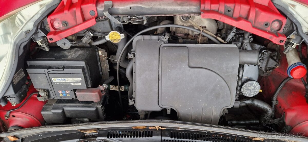 Peugeot 107,motor 1.0, rok výroby 2006 - 9