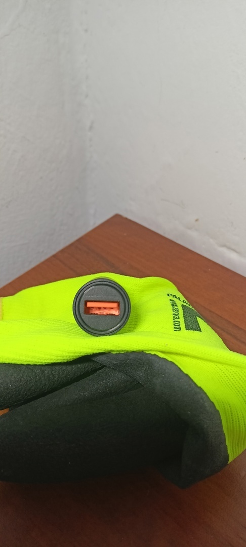 Nabíječka do auta - 9