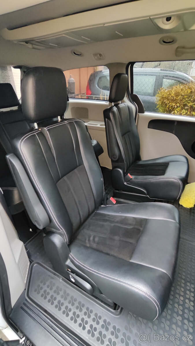 Dodge Grand Caravan 3,6 SXT LPG/benzín 211kW 7 míst - 9