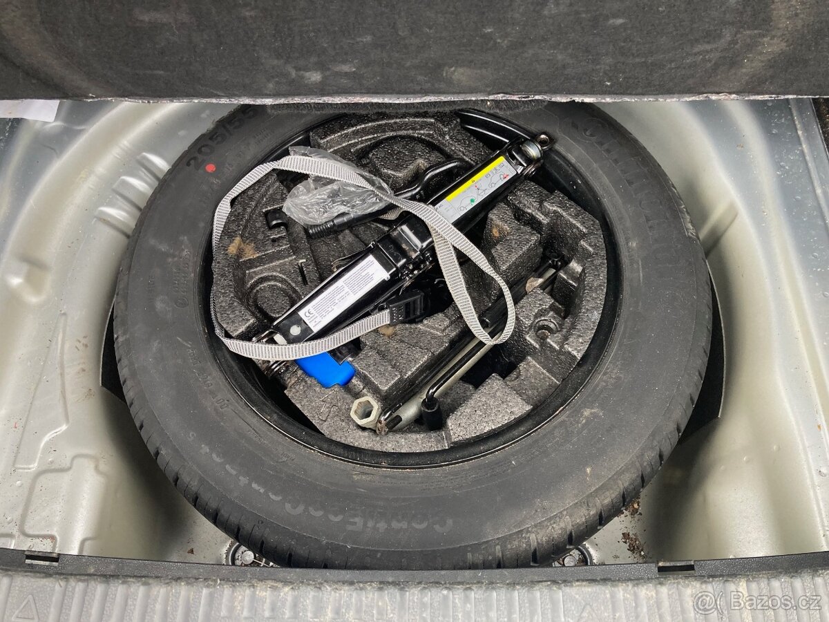 Škoda Superb 2,0tdi Laurin a Klement 140KW DSG,1.majitel - 9