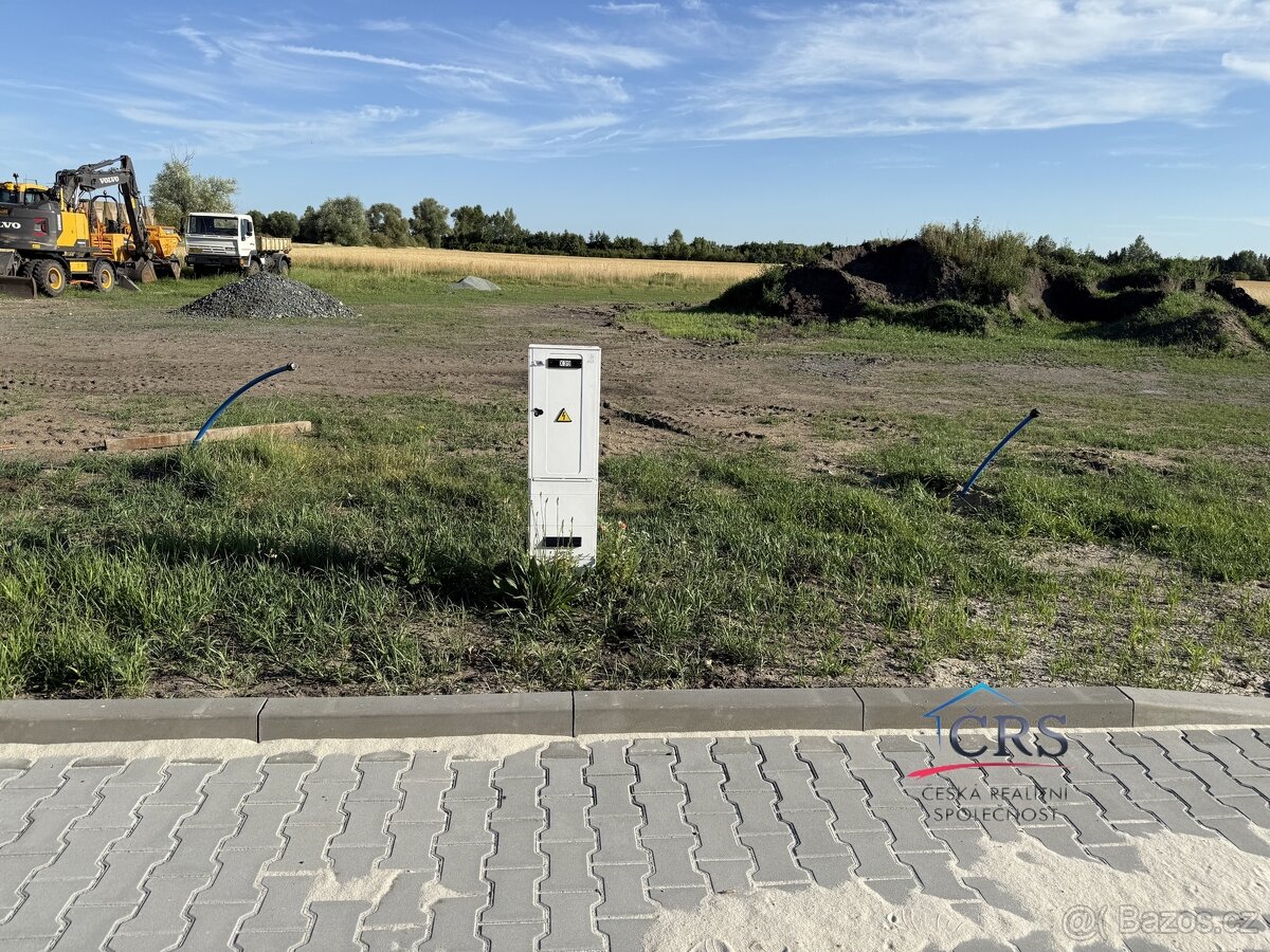 St. pozemek 972 m2, kompletně zasíťovaný, Sány - okr. Nymbur - 9