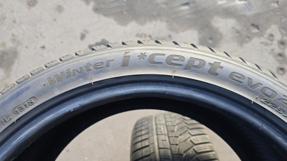 Zimní pneu 225/40/18 Hankook - 9