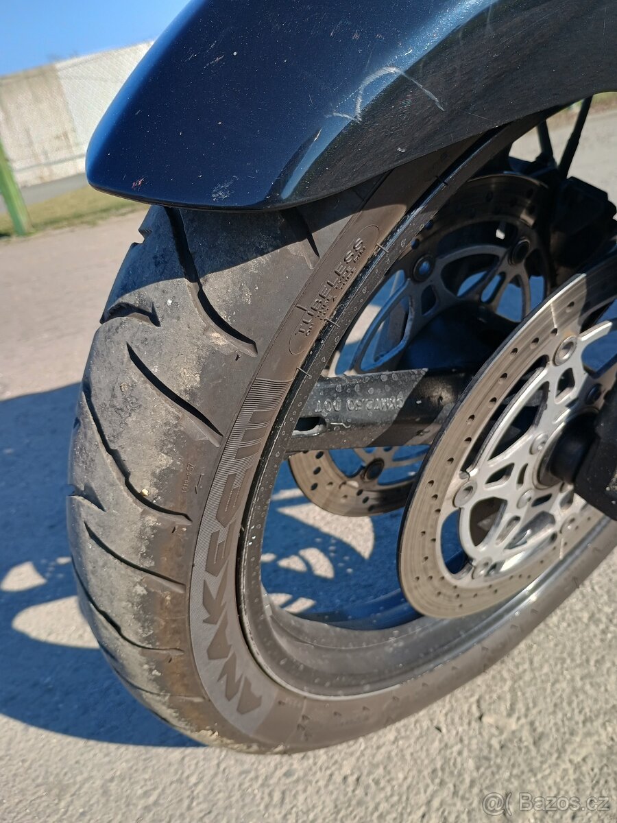 Suzuki DL 650 v-Strom - 9